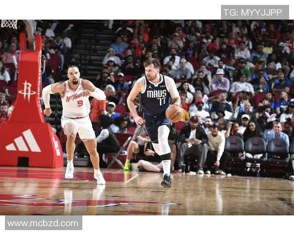 东契奇狂砍73分刷新现役得分纪录独行侠力克太阳终结其11连胜辉煌 东契奇狂砍73分刷新现役得分纪录独行侠力克太阳终结其11连胜辉煌