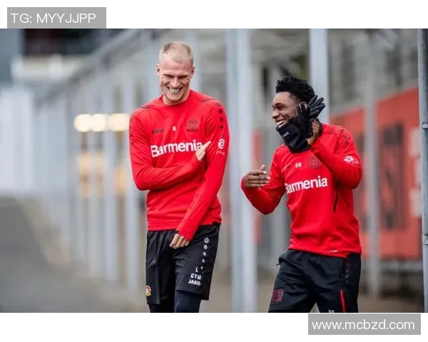 蔚蓝军团征战德甲，誓守冠军王座！