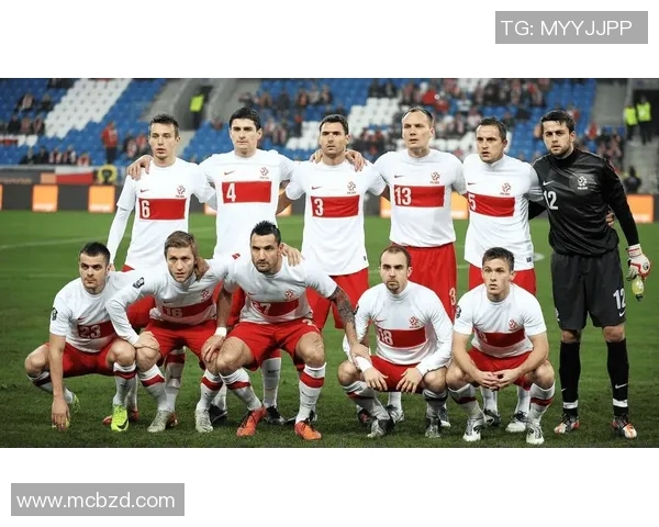 荷兰与波兰在欧国联的精彩对决比分分析与回顾